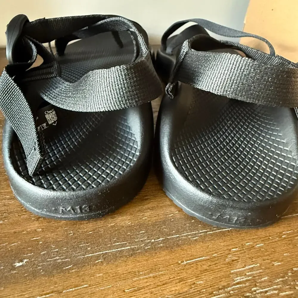 NWT Chaco Men’s Z2 Classic Black Outdoor Hiking Sandals-‎ Size 13M